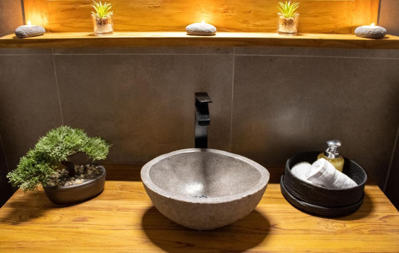 Le Bois Boheme- Suite & Spa Privatif Nimes Bagian luar foto